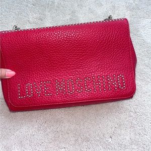 Love moschino bag, almost like new, bought it in Germany 2 years ago